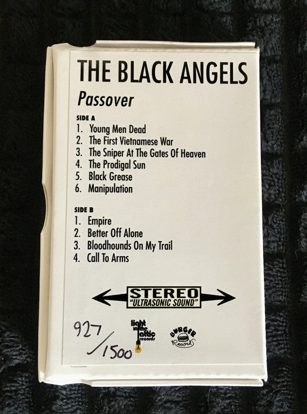 The Black Angels : Passover (Cass, Album, Ltd, Num, Whi)